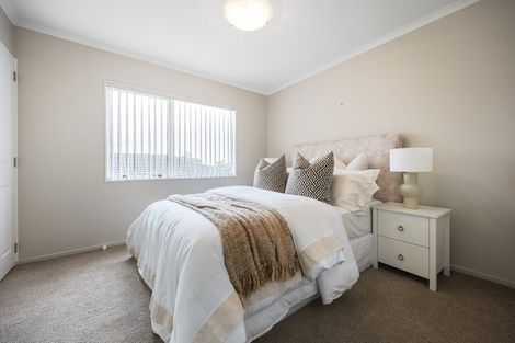 Photo of property in 2 Jubaea Place, Henderson, Auckland, 0610