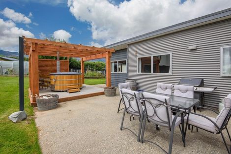 Photo of property in 7 Ellie Place, Lake Hawea, Wanaka, 9382