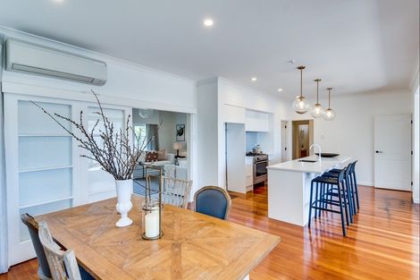 Photo of property in 51 Te Mata Road, Havelock North, 4130