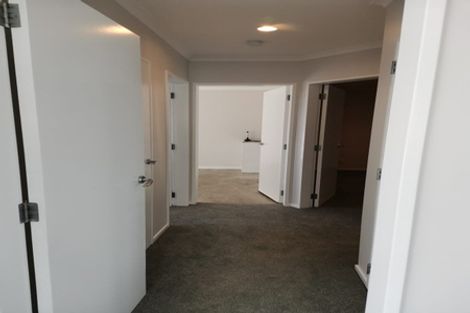 Photo of property in Miramar Villas, 3u5 Byron Street, Miramar, Wellington, 6022