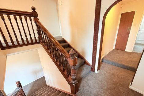 Photo of property in 2 Flint Way, Northland, Wellington, 6012