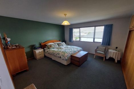 Photo of property in 7 Derenzy Place, Avonhead, Christchurch, 8042