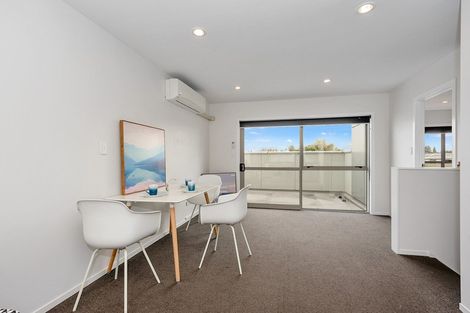 Photo of property in 100u6 Knighton Road, Hillcrest, Hamilton, 3216