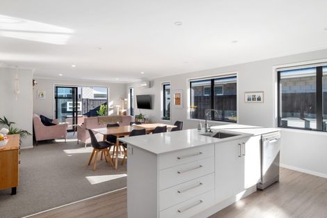 Photo of property in 3 Tamapahore Boulevard, Papamoa Beach, Papamoa, 3118