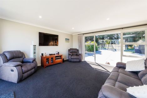 Photo of property in 157a James Line, Kelvin Grove, Palmerston North, 4414
