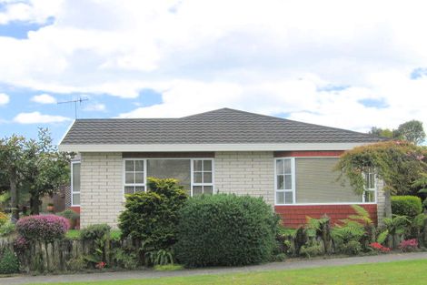 Photo of property in 30 Harvey Street, Waipahihi, Taupo, 3330