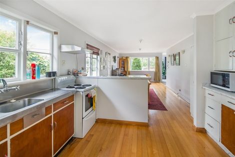 Photo of property in 34 Bassett Road, Johnsonville, Wellington, 6037