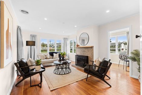 Photo of property in 2 Giesen Road, Feilding, 4702