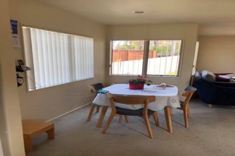 Photo of property in 9 Graham Collins Drive, Windsor Park, Auckland, 0632