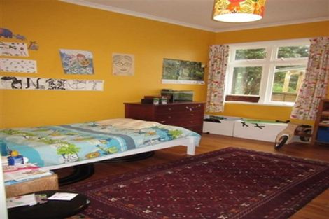 Photo of property in 104 Creswick Terrace, Northland, Wellington, 6012