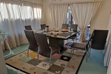 Photo of property in 12 Gunner Drive, Te Atatu Peninsula, Auckland, 0610