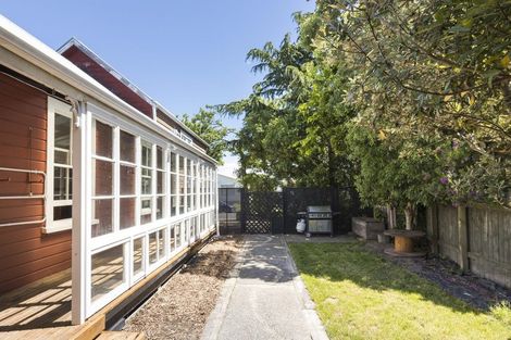 Photo of property in 7 Perrin Place, Kelvin Grove, Palmerston North, 4414