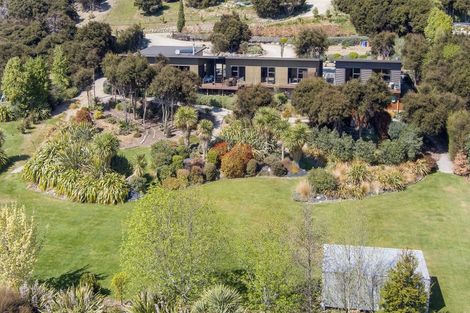 Photo of property in 16 Hidden Hills Drive, Wanaka, 9305