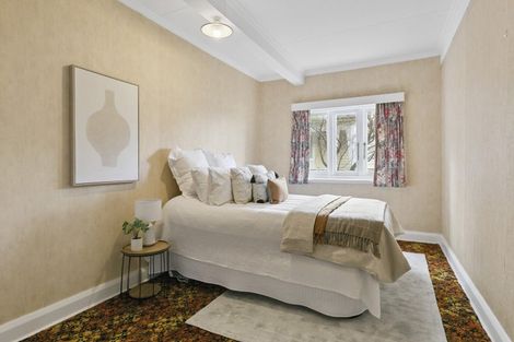 Photo of property in 230 Queens Drive, Lyall Bay, Wellington, 6022