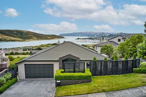 Photo of property in 17 Paremata Drive, Paremata, Porirua, 5024