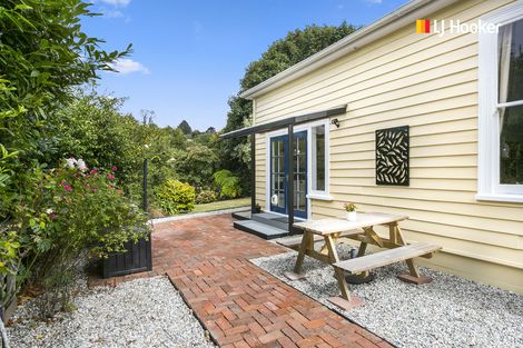 Photo of property in 10 Glen Road, Mornington, Dunedin, 9011