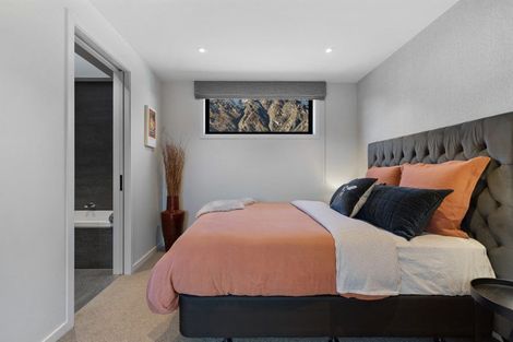 Photo of property in 8 Arran Lane, Jacks Point, Queenstown, 9371