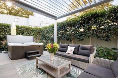 Photo of property in 3 Le Quesnoy Place, Cambridge, 3434