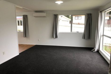 Photo of property in 42 Pisces Road, Glen Eden, Auckland, 0602