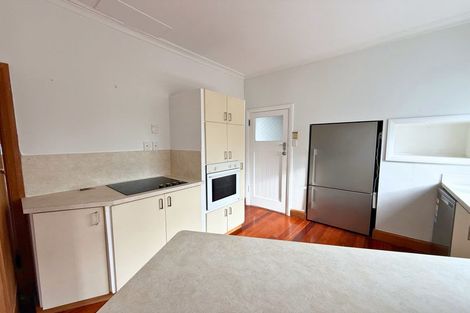 Photo of property in 11 Taranaki Street, Saint Johns Hill, Whanganui, 4501