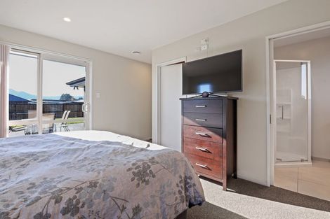 Photo of property in 15 Ruru Place, Oxford, 7430