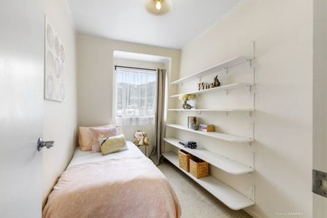 Photo of property in 100f7 Lyall Parade, Lyall Bay, Wellington, 6022