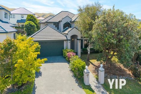 Photo of property in 6 Derry Hill, Churton Park, Wellington, 6037