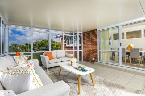 Photo of property in 12 Fairlea Road, Te Atatu South, Auckland, 0610