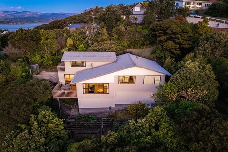 Photo of property in 4 Kahu Road, Paremata, Porirua, 5024