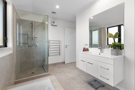 Photo of property in 9 Gibraltar Way, Fitzherbert, Palmerston North, 4410