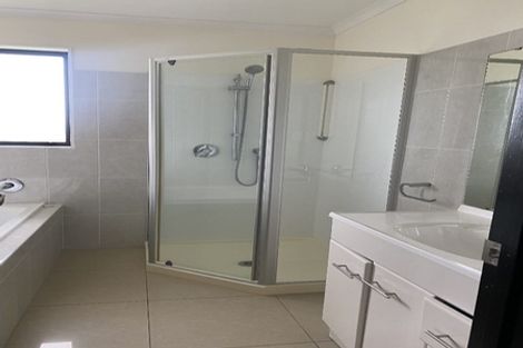 Photo of property in 85 Keri Vista Rise, Papakura, 2110