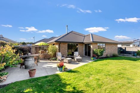 Photo of property in 18 Torrey Pines, Waimairi Beach, Christchurch, 8083