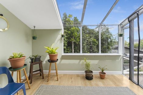 Photo of property in 15b Kakariki Grove, Waikanae, 5036