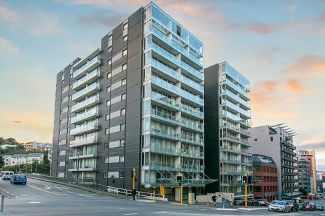 Photo of property in Montreaux Apartments, 2a/164 The Terrace, Wellington Central, Wellington, 6011