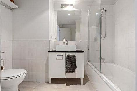 Photo of property in 310/332 Maunganui Road, Mount Maunganui, 3116