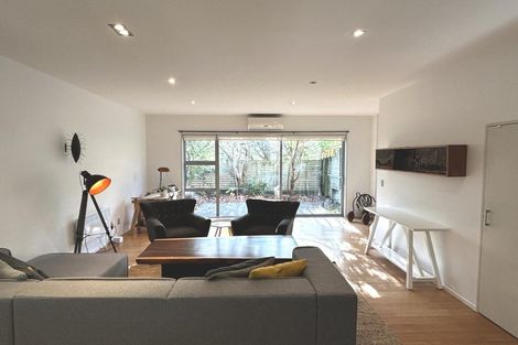 Photo of property in 61 Saddleback Grove, Karori, Wellington, 6012