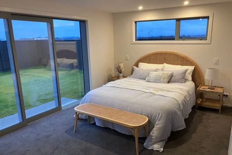 Photo of property in 44 Doug Ledgerwood Drive, Wanaka, 9305