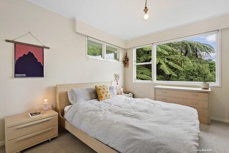 Photo of property in 83 Garden Road, Northland, Wellington, 6012