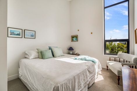 Photo of property in 23 Isitt Road, Hobsonville, Auckland, 0616