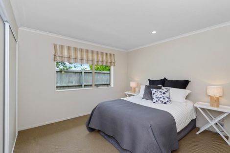 Photo of property in 11 Epsom Drive, Rangiora, 7400