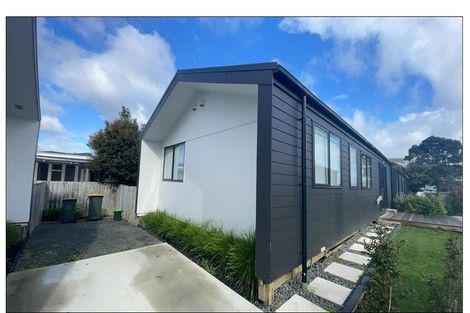 Photo of property in 143 Bucklands Beach Road, Bucklands Beach, Auckland, 2012