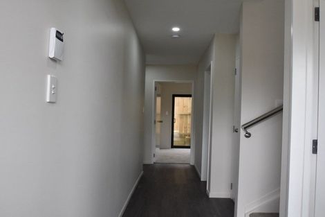 Photo of property in 39c Russell Road, Manurewa, Auckland, 2102