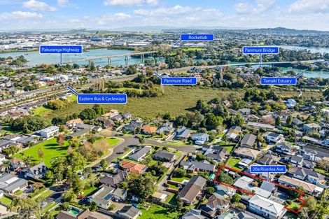 Photo of property in 20a Riverlea Avenue, Pakuranga, Auckland, 2010