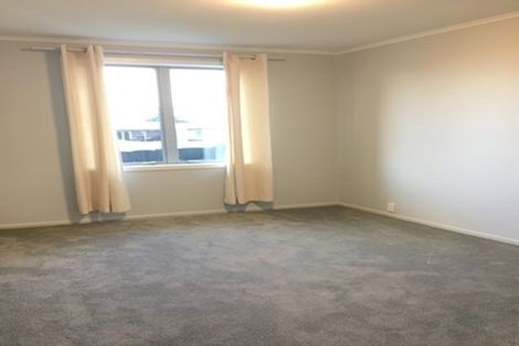 Photo of property in 16 Geordie Street, Henderson, Auckland, 0612