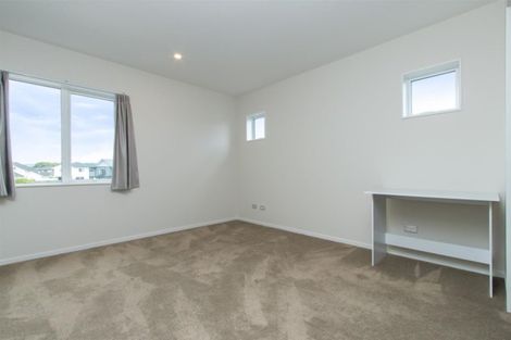 Photo of property in 27 Edgewater Drive, Karaka, Papakura, 2113