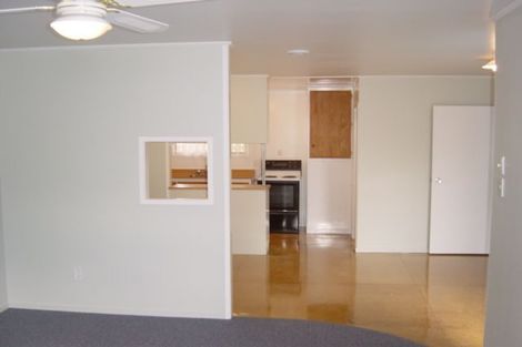 Photo of property in 12 Edwin Freeman Place, Ranui, Auckland, 0612