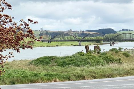 Photo of property in 1 Riverview Lane, Balclutha, 9230
