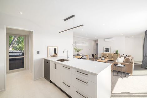 Photo of property in 8b Wychwood Crescent, Bishopdale, Christchurch, 8053