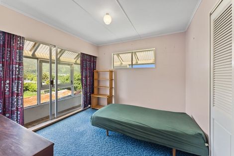 Photo of property in 7 Harlow Grove, Wainuiomata, Lower Hutt, 5014