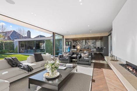 Photo of property in 48 Clissold Street, Merivale, Christchurch, 8014